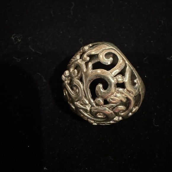 Sterling silver handcrafted Silpada ring - Picture 3 of 4